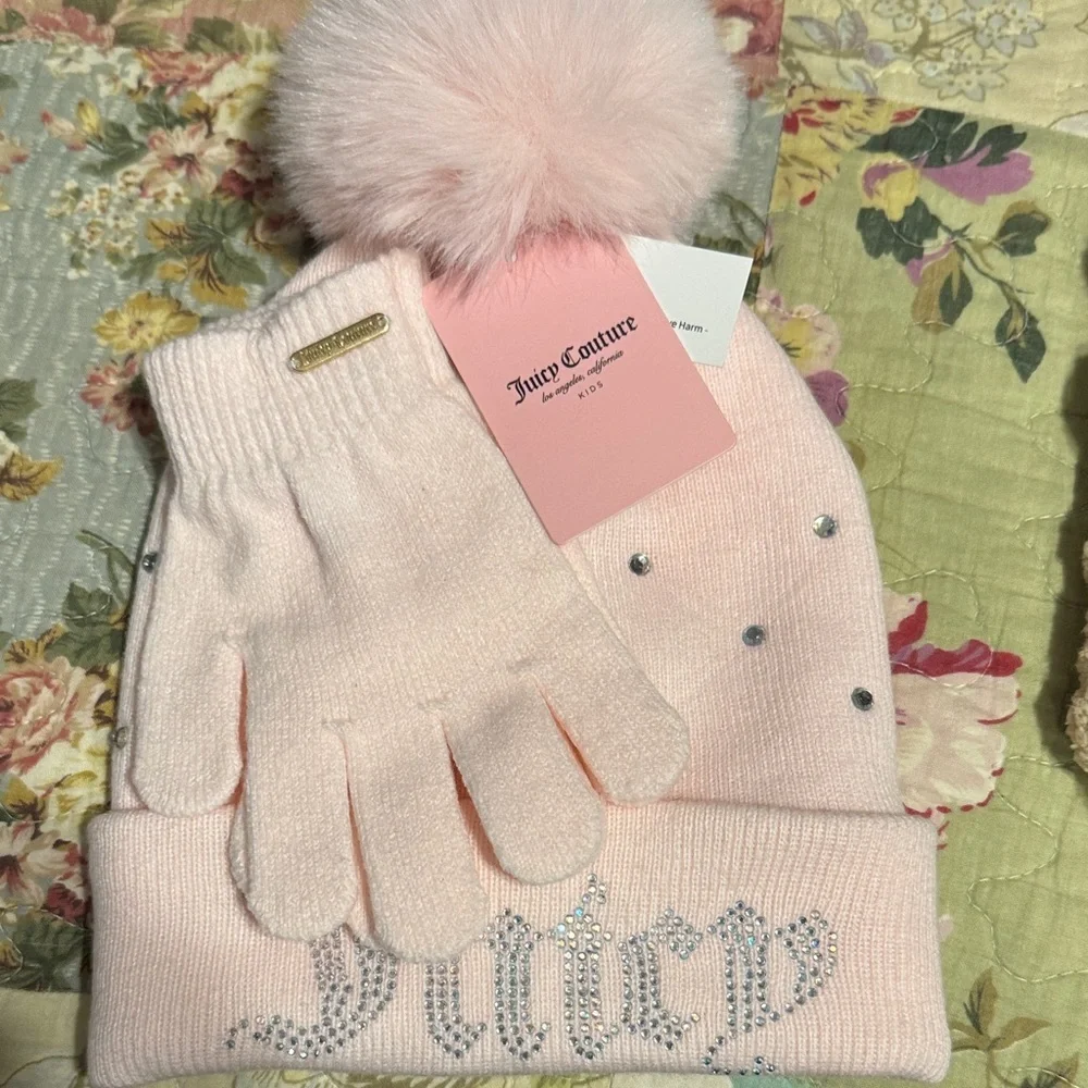 Juicy‎ Couture Light Pink Pom Pom Beanie Kids Hat and Glove Set - New